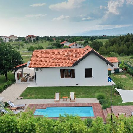 Villa Ena With Pool & Jacuzzi Donji Kasic エクステリア 写真