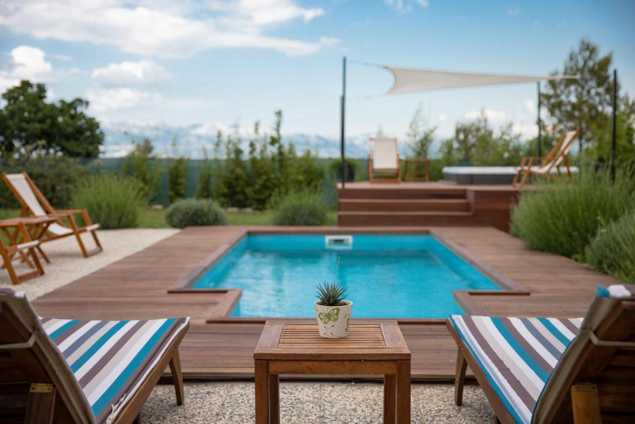 Villa Ena With Pool & Jacuzzi Donji Kasic エクステリア 写真