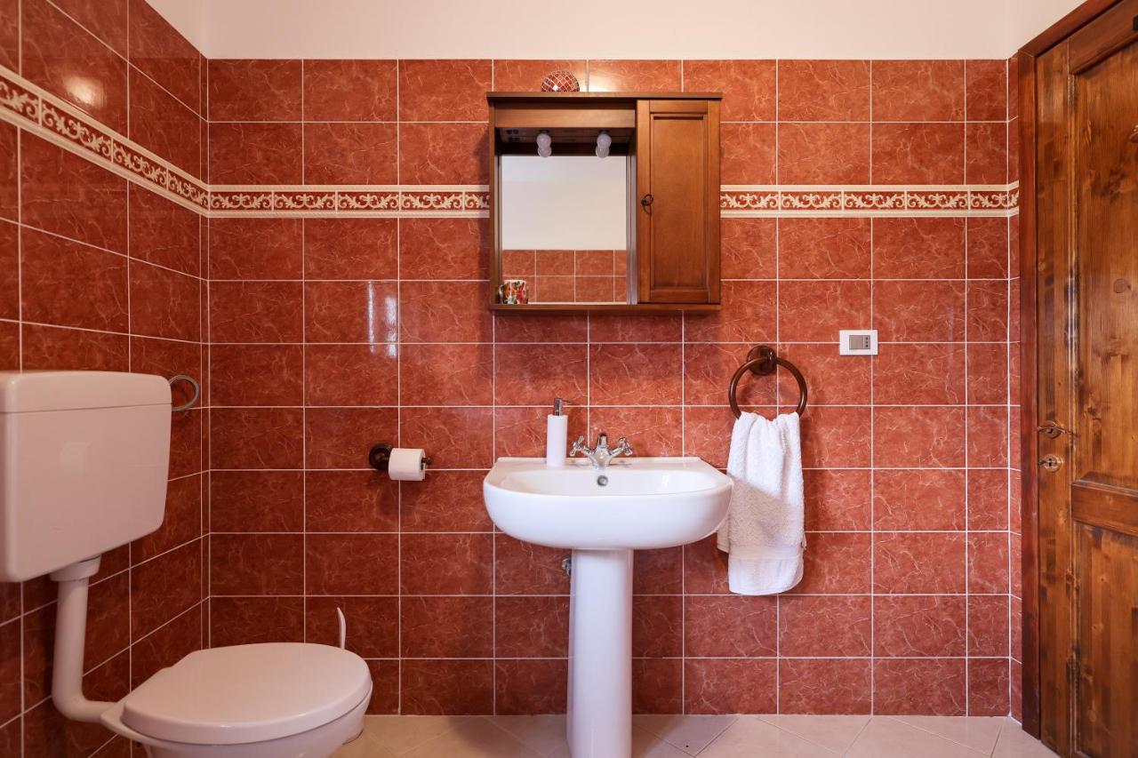 Villa Ena With Pool & Jacuzzi Donji Kasic エクステリア 写真